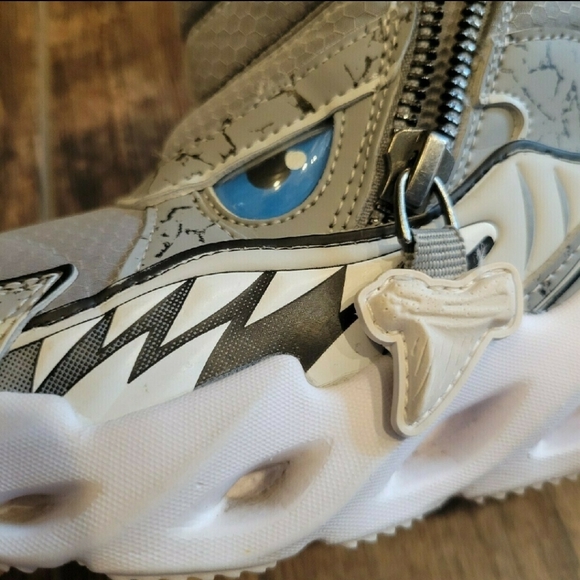 Shark Winter Boots - Picture 7 of 8